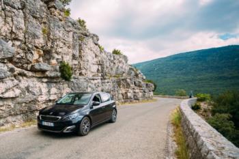 Peugeot e-308 soll 400 km Reichweite aus 54 kWh Akku aufweisen