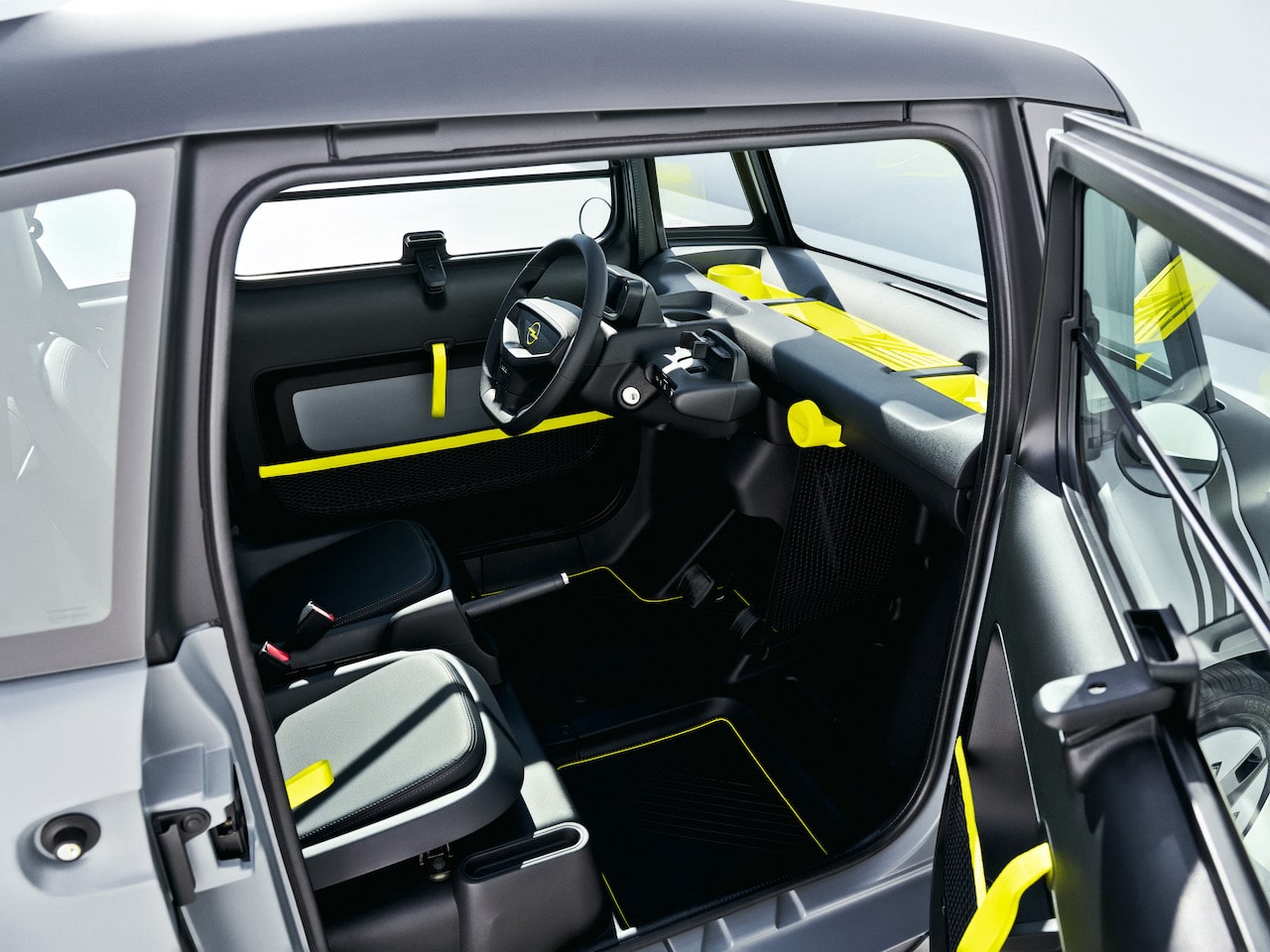 Zum Preis eines Monatstickets: Opels Rocks-e fahren für unter 50 Euro?