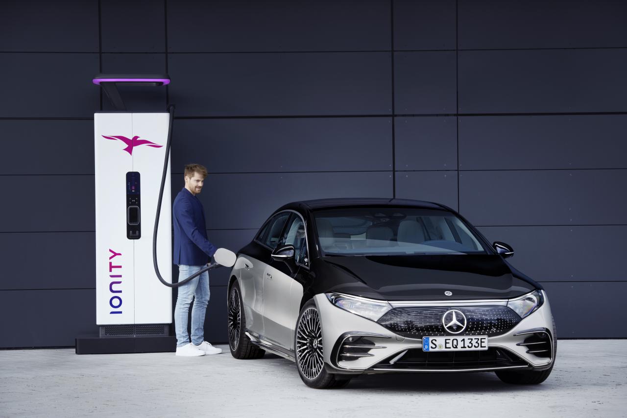 Mercedes me Charge: Fixpreise an 300.000 Ladepunkten in Europa
