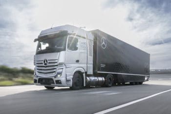 Daimler-Flüssigwasserstoff-Lkw-Brennstoffzelle