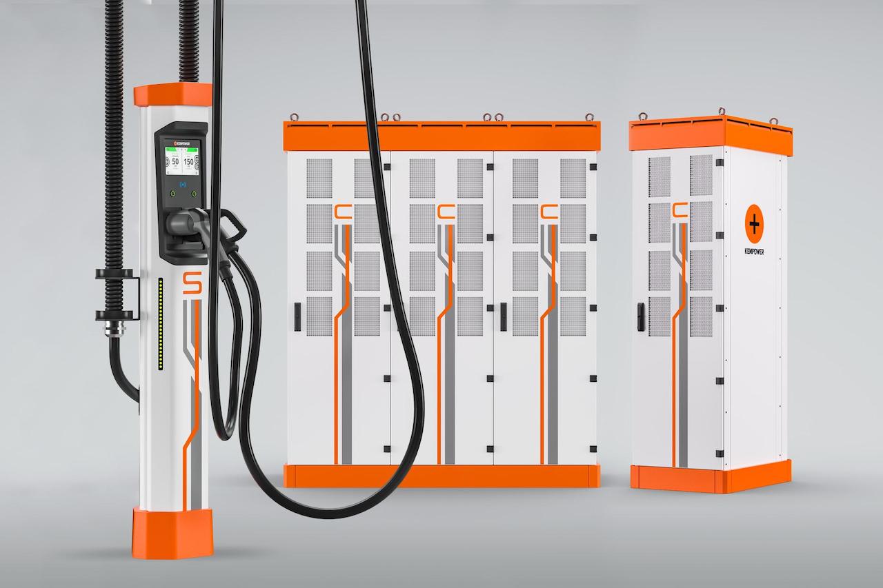 Kempower: Flüssigkeitsgekühlte HPC-Säule mit bis zu 400 kW Leistung