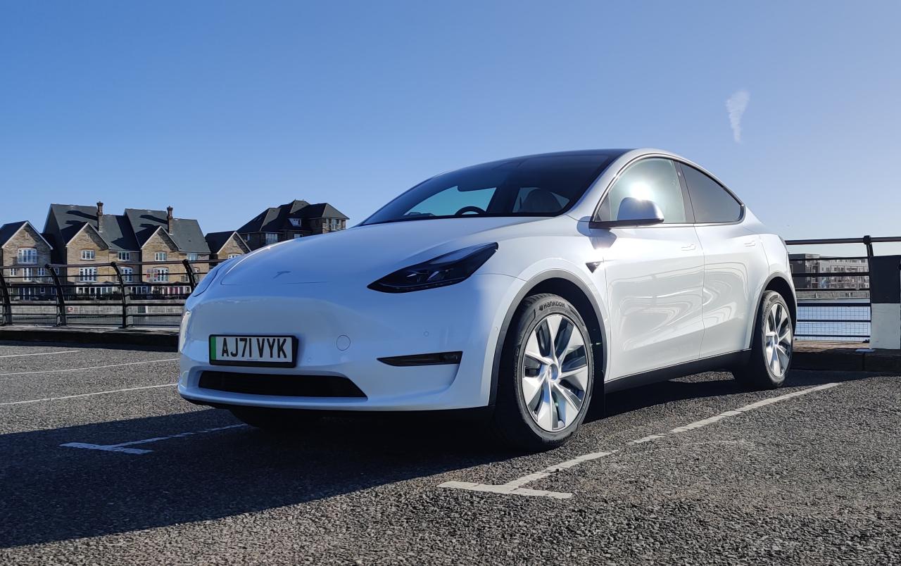 Tesla-verz-gert-Auslieferungen-des-Model-Y-Made-in-Germany