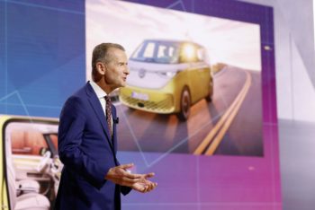 VW-Chef Diess: „Etabliertes infrage stellen und abreißen“