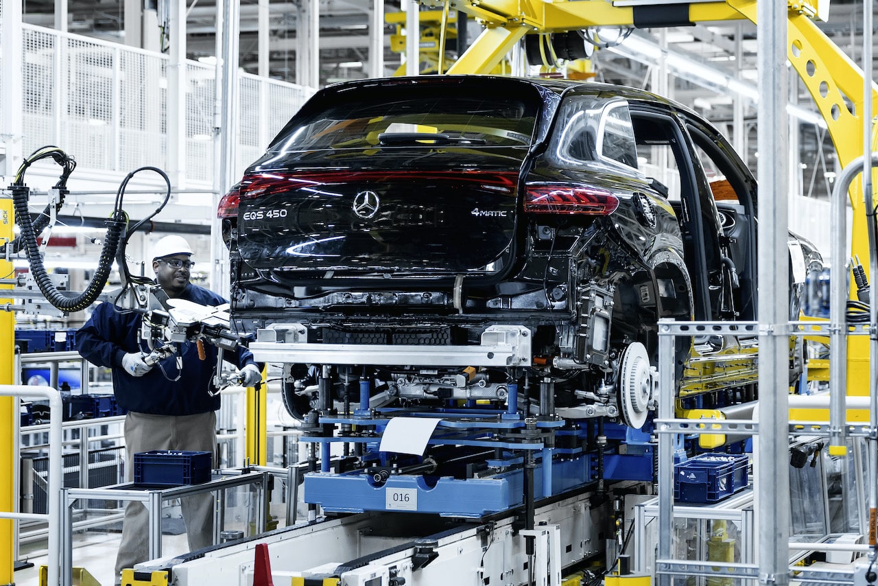 Mercedes-Benz startet Produktion des EQS SUV