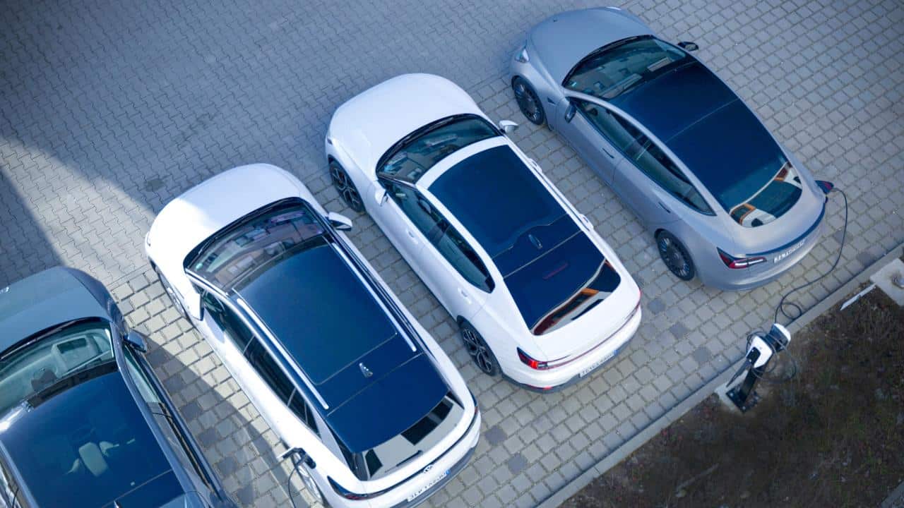 ChargeX: Bi-direktionales Ladekonzept für E-Autos in Flotten