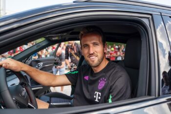 Bayern-Star Harry Kane fährt nun ein Elektroauto