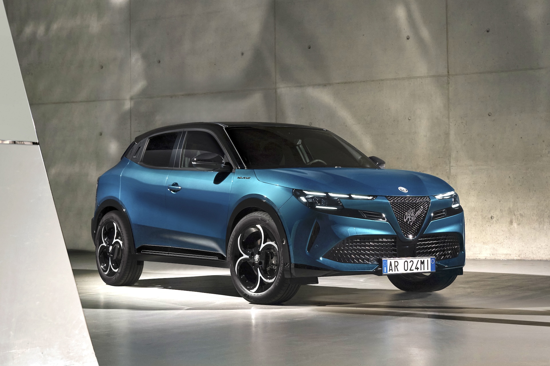 Alfa-Romeo-E-Auto-Milano-junior